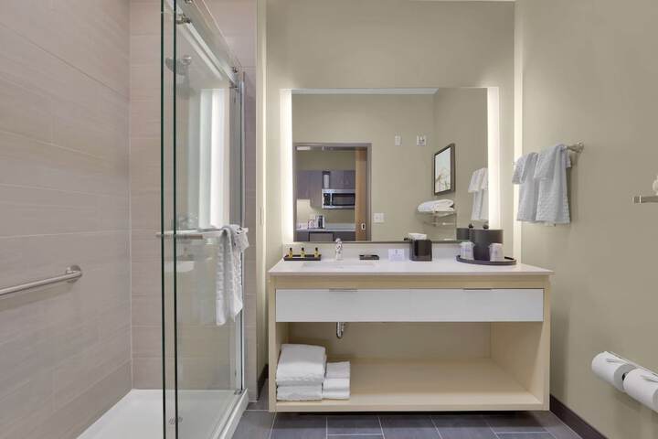 Room 16 of 52