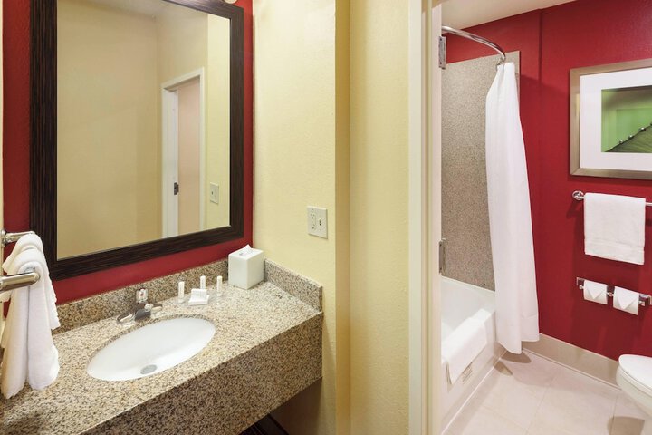 Courtyard by Marriott Jackson