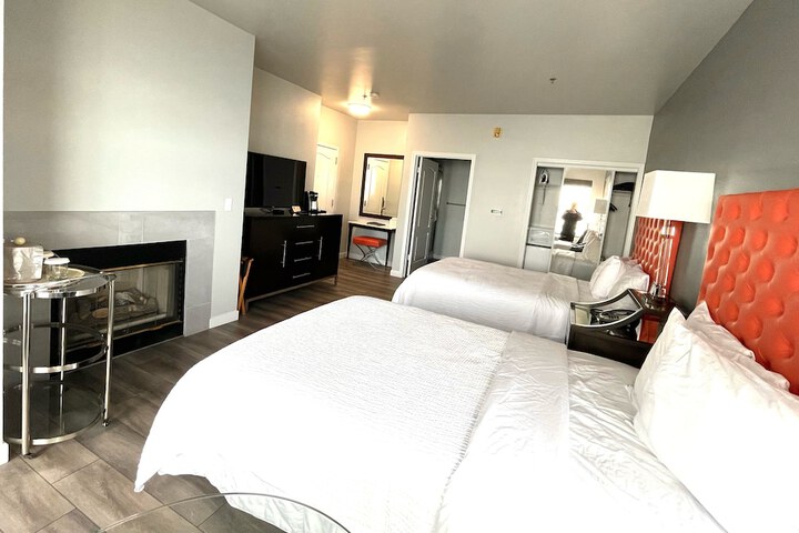 Tides Inn & Suites