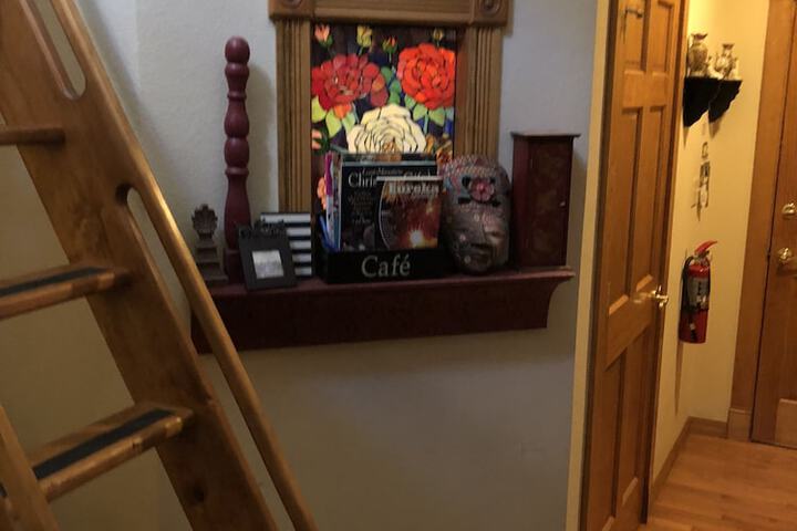 Room 205 of 289
