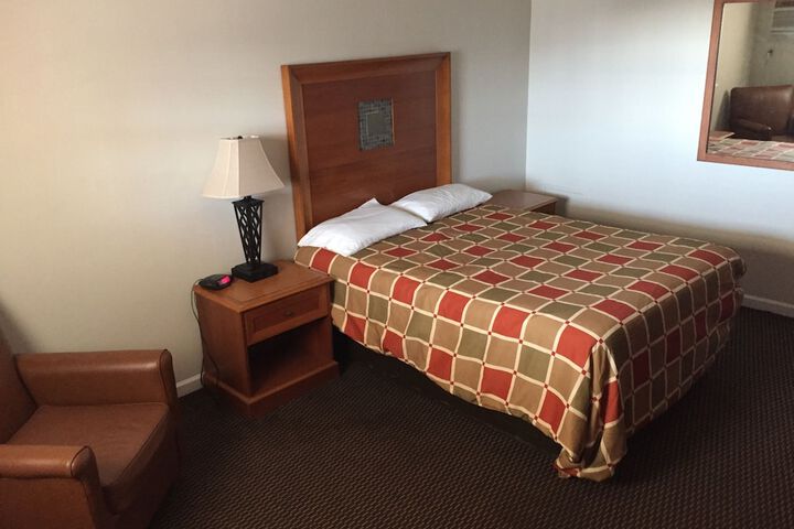 Room 12 of 14