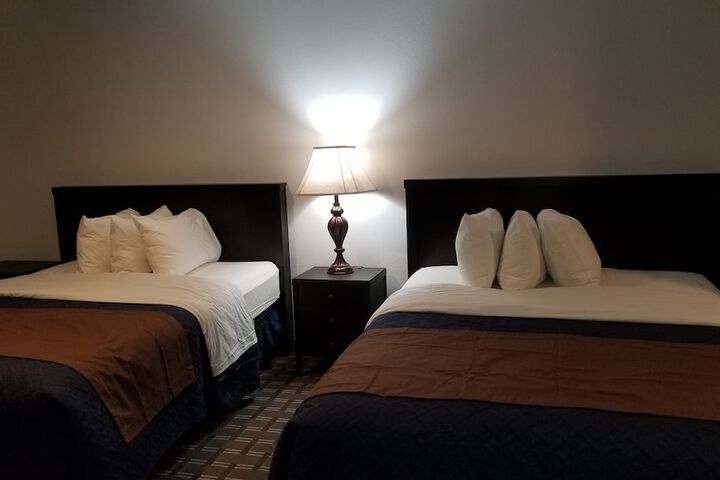 Room 25 of 43