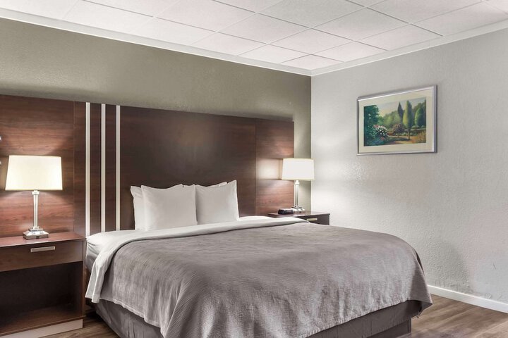 Room 48 of 72