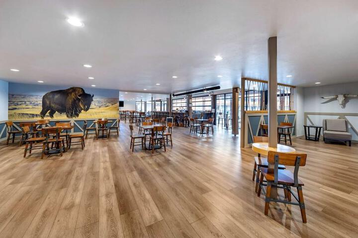 Best Western Plus Saddleback Inn & Conference Center