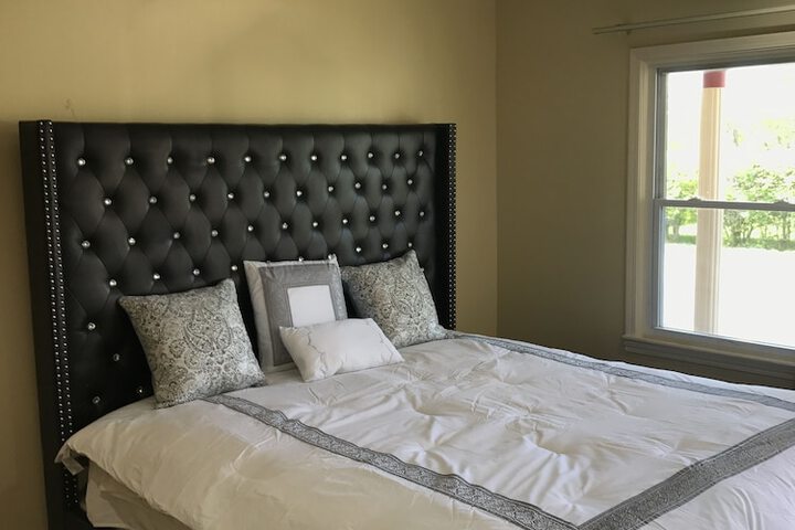 Room 11 of 27