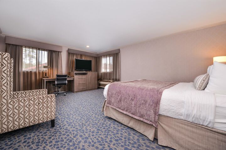 Room 7 of 18
