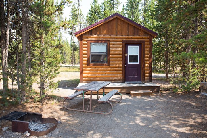 Headwaters Lodge & Cabins at Flagg Ranch