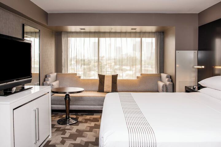 Room 37 of 108