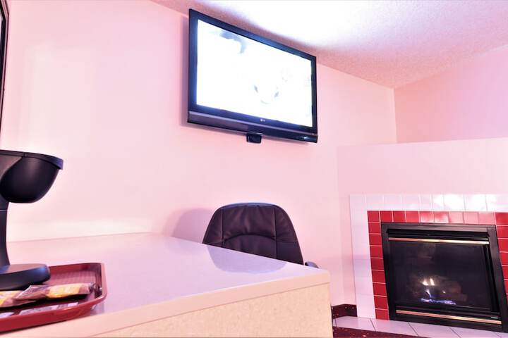 Crystal Star Inn Edmonton Airport