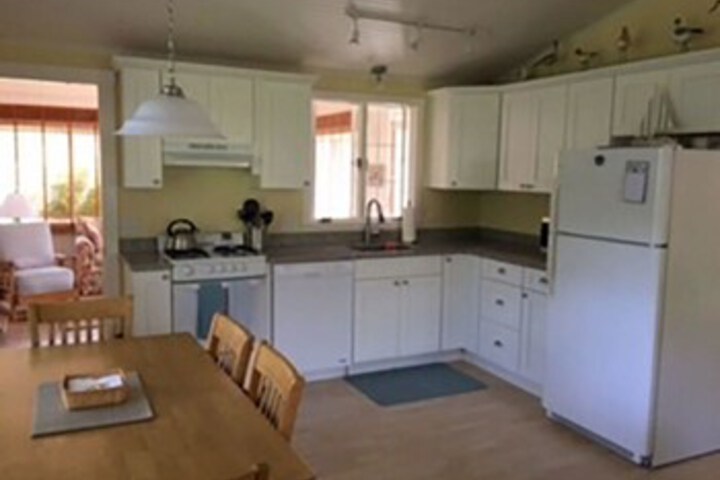 15 Bayberry Rd