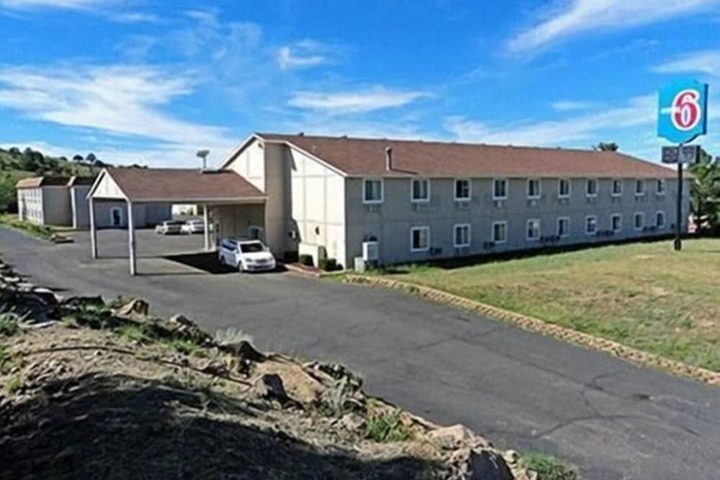 Hotel 3 of 27