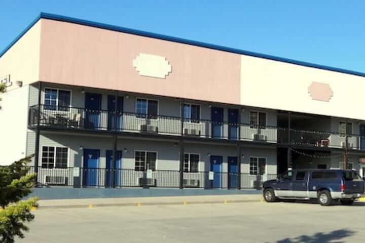 Little Bear Motel