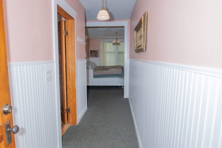 Room 121 of 162