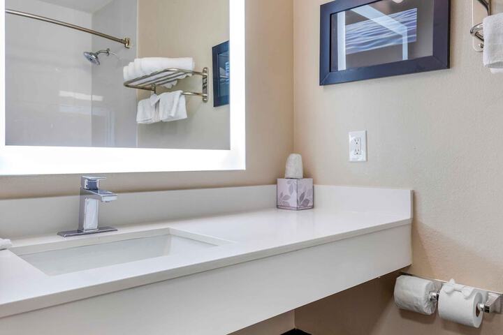 Extended Stay America Suites Arlington