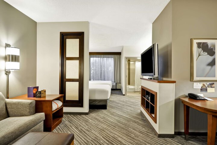 Room 26 of 40