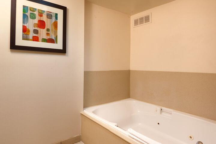 Room 44 of 63