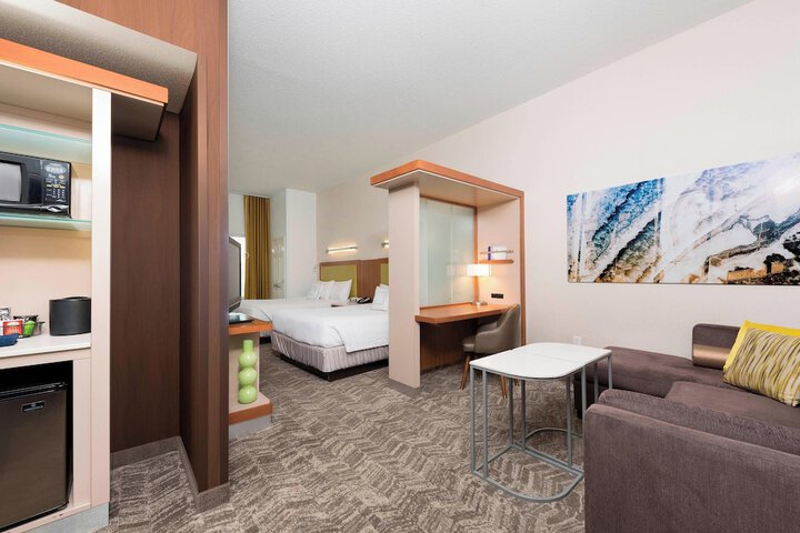 Room 15 of 26