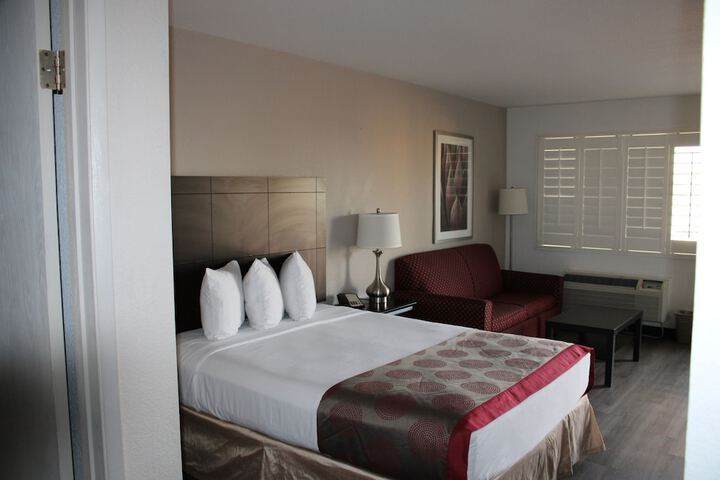Infinity Inn & Suites
