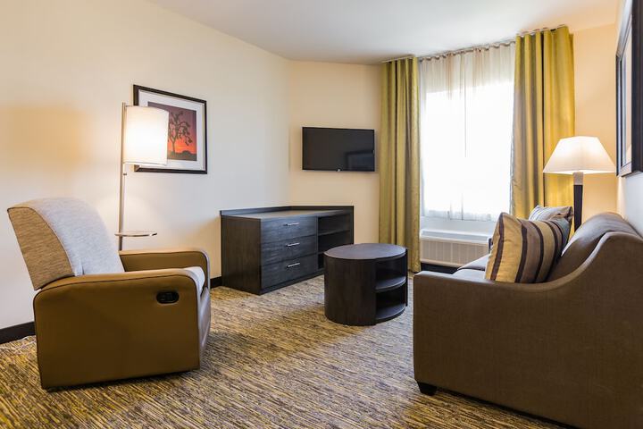 Room 13 of 26