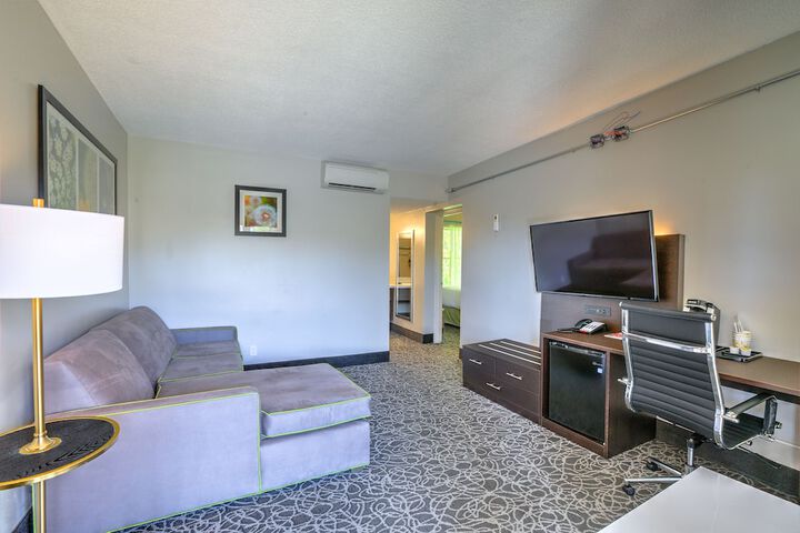 El Sendero Inn an Ascend Collection Hotel
