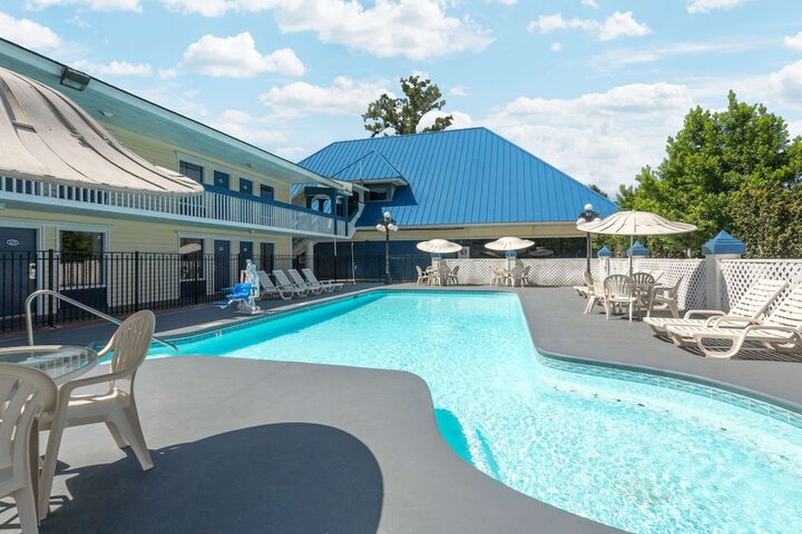 Pool 2 of 14