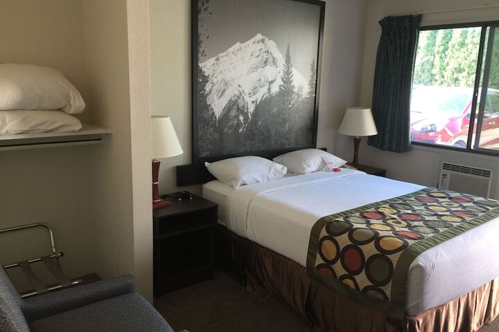 Room 37 of 43