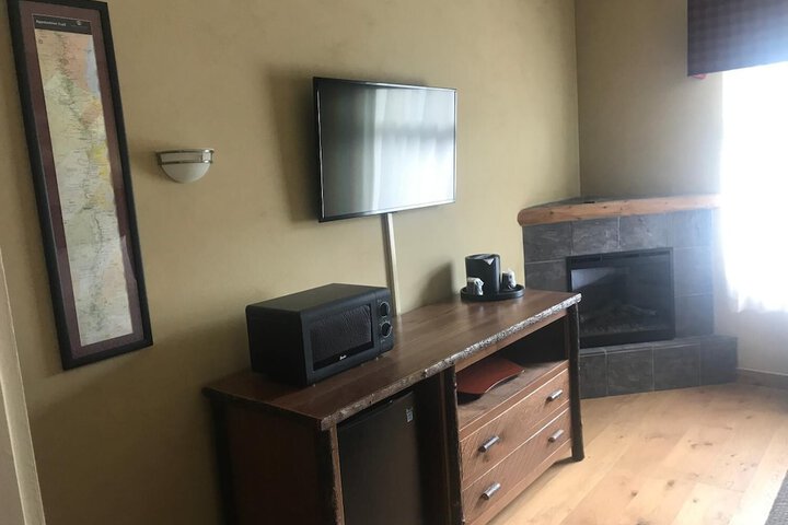 Room 27 of 59