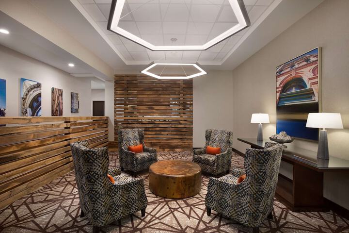 Hotel Interior 11 of 37