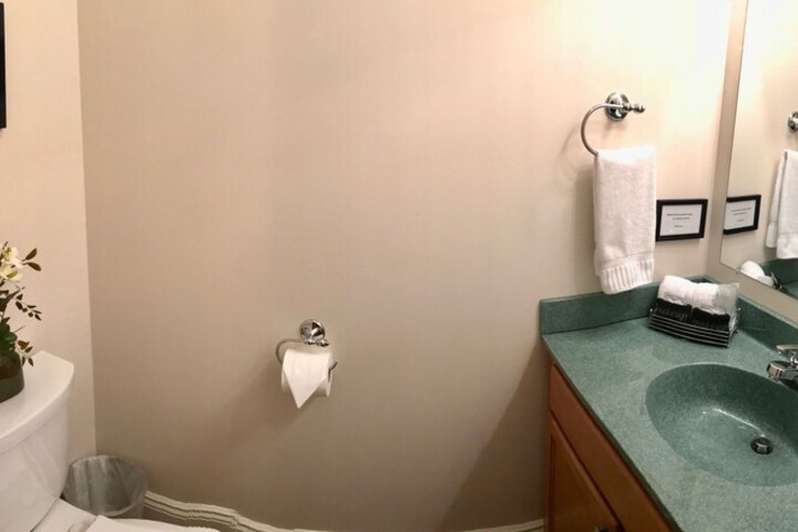 Room 70 of 87