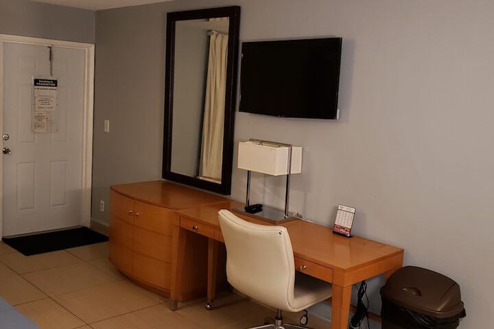 Ocean Mile Hotel
