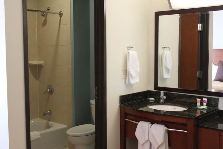 Room 9 of 17