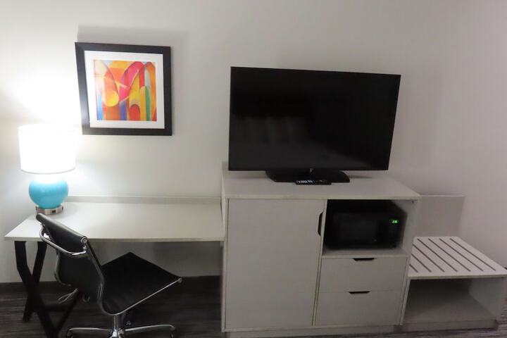 Room 18 of 38