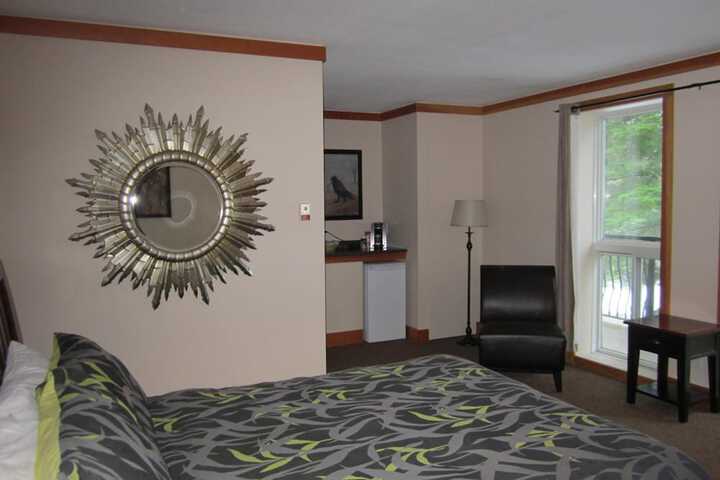 Room 11 of 37