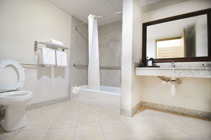 Room 40 of 50