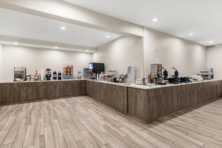 La Quinta Inn & Suites by Wyndham Newport