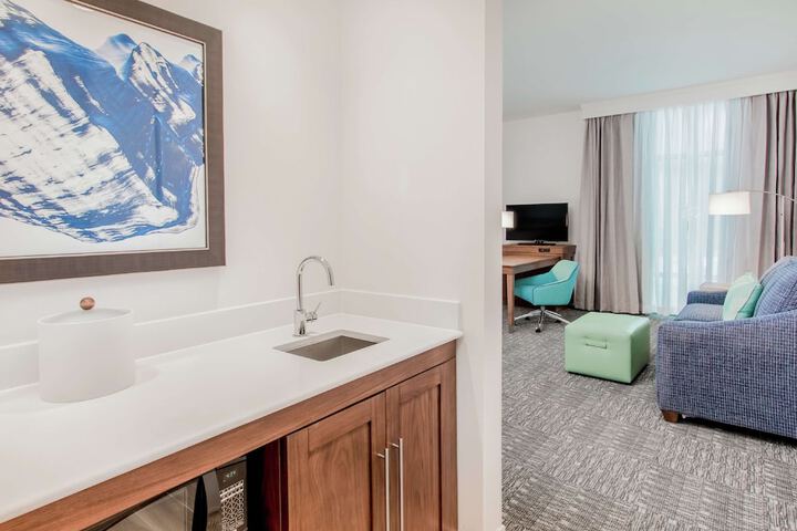 Hampton Inn & Suites Panama City Beach-Beachfront
