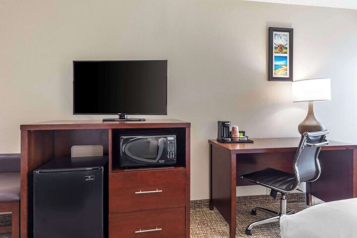 Room 34 of 48