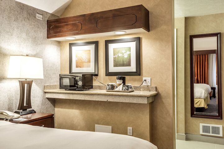 Room 46 of 112