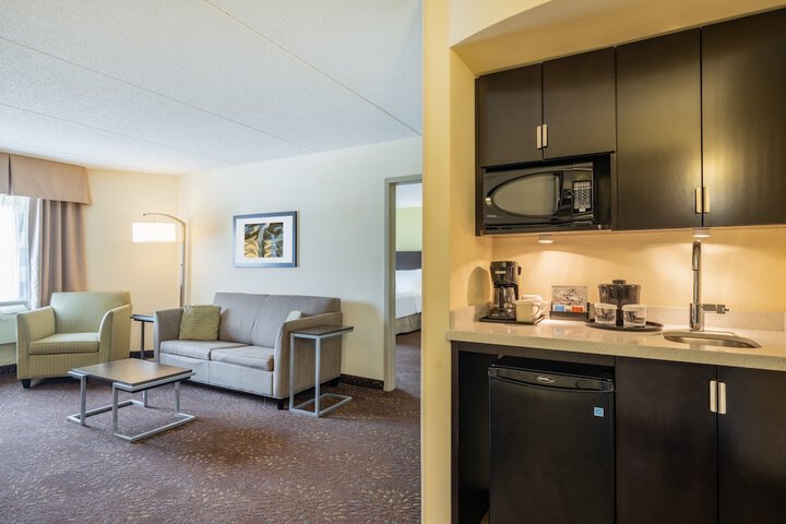 Holiday Inn Greensboro Coliseum by IHG
