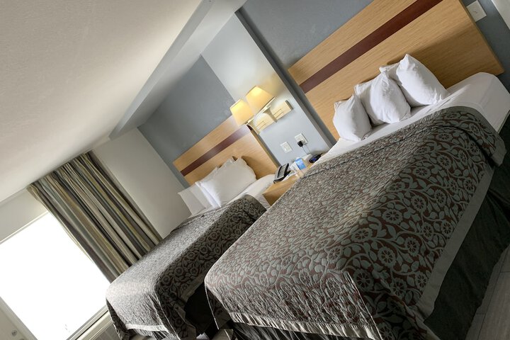 Room 15 of 32