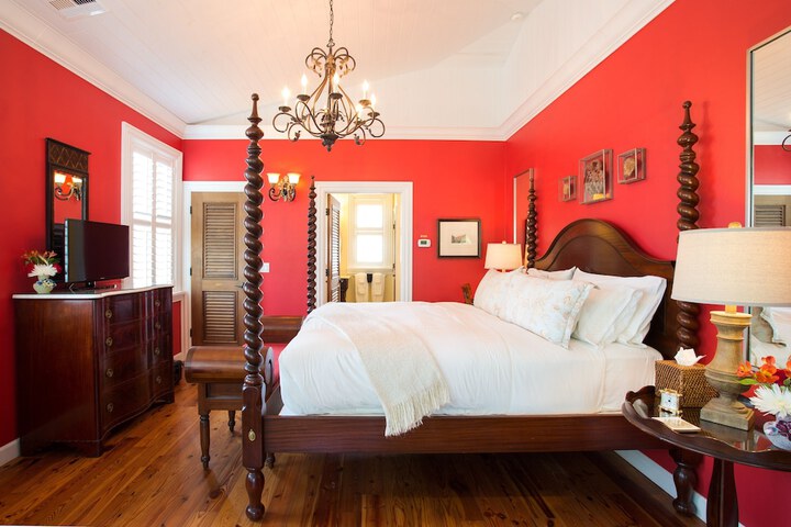 Room 26 of 67