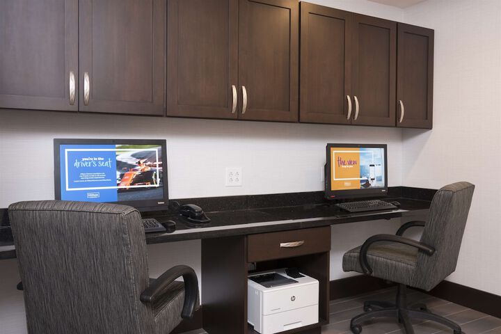 Business Center 28 of 28