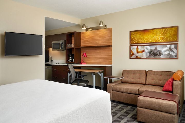 Room 21 of 34