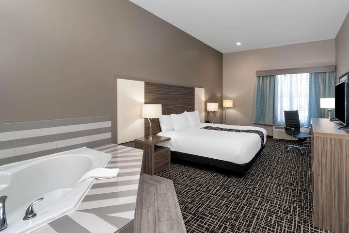 Room 21 of 31