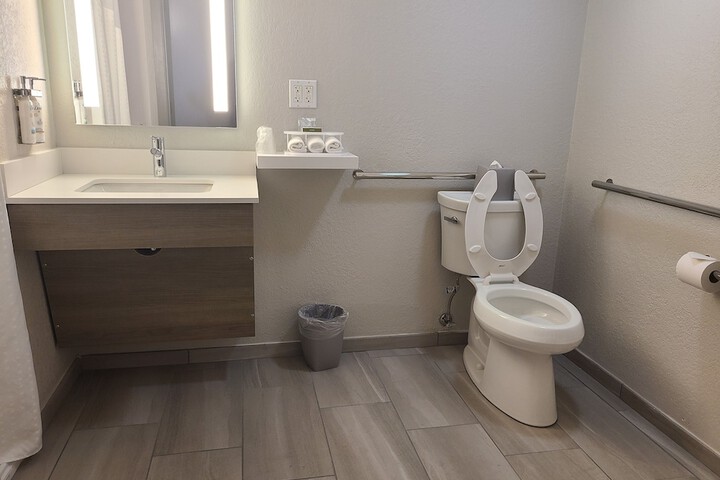 Holiday Inn Express & Suites Ft. Lauderdale N - Exec Airport by IHG