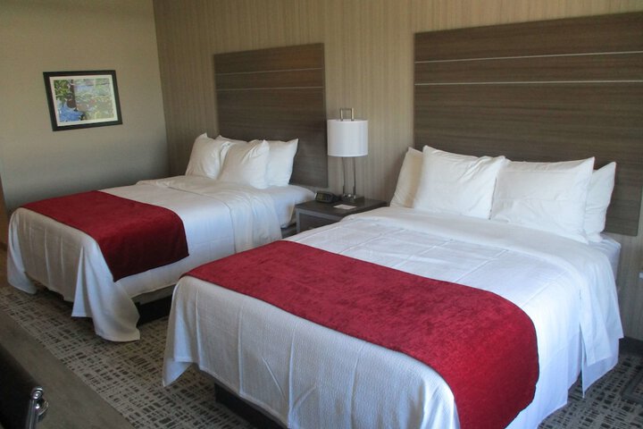 Room 33 of 43