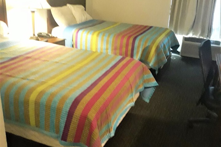 Room 28 of 75