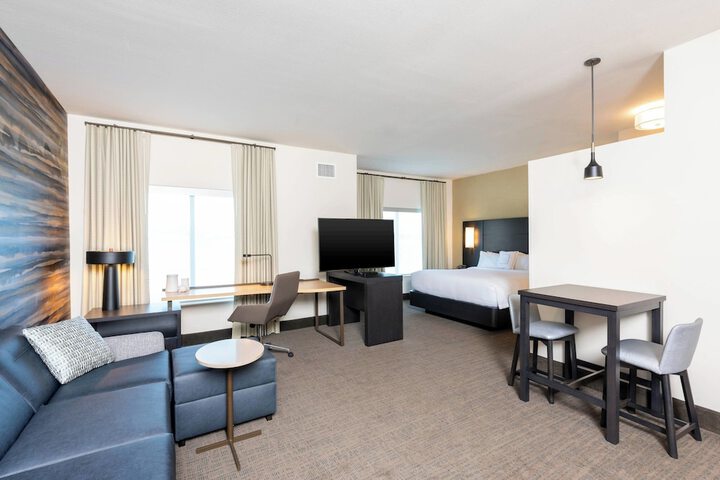 Room 16 of 31