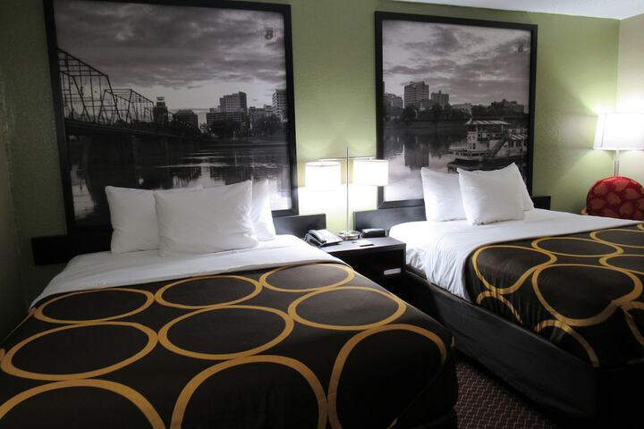 Super 8 by Wyndham New Cumberland