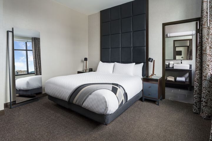 Joinery Hotel Pittsburgh Curio Collection by Hilton